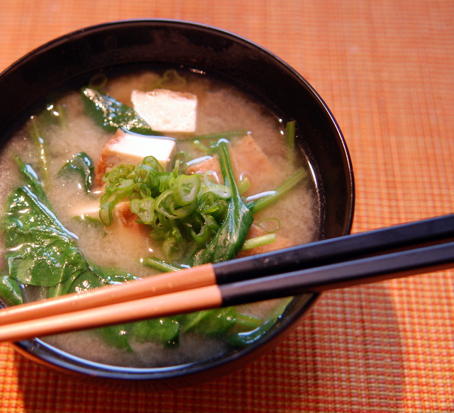 Tradisjonell japansk misosuppe | Grønn og Skjønn